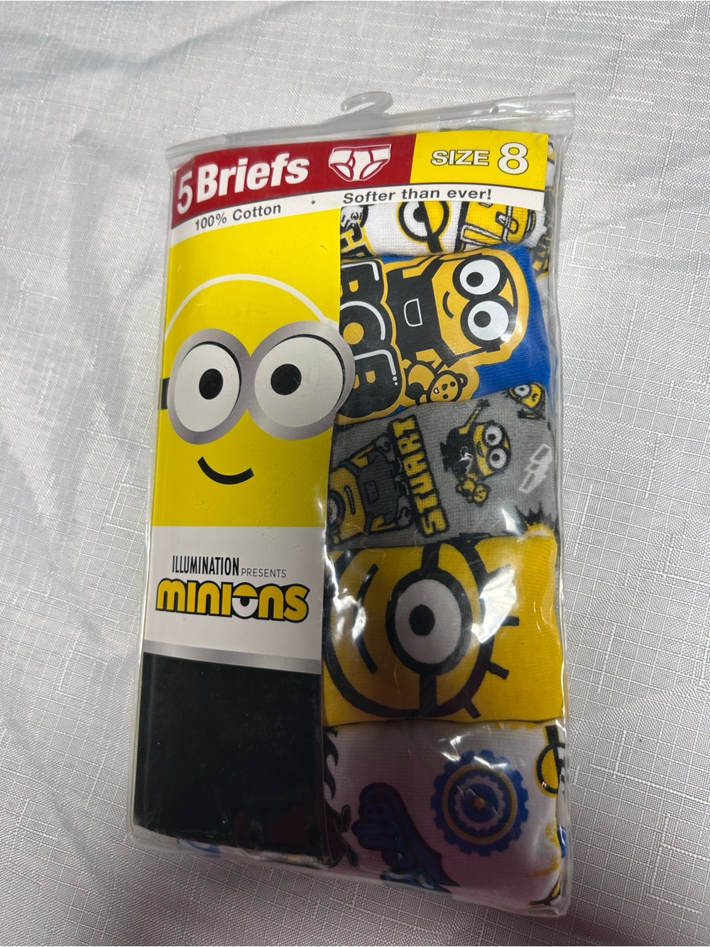 5-pack of 100% cotton Minions character boys' briefs in size 8